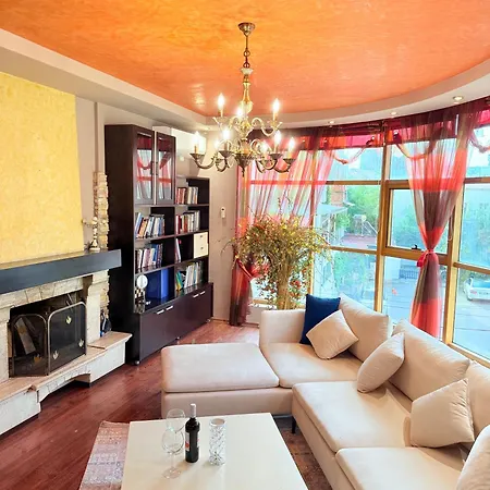 Luxury Free Parking - Center *