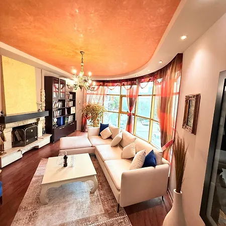 Luxury - Center Apartment