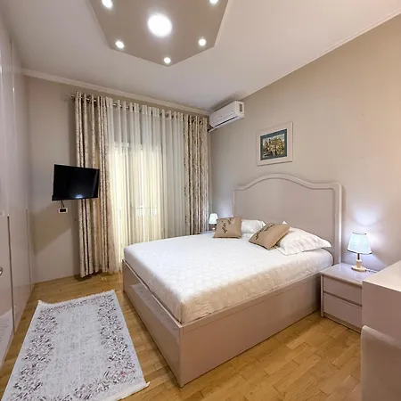 Luxury Free Parking - Center * Τίρανα