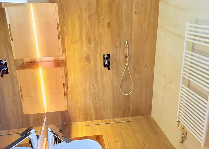 Luxury Free Parking - Center * Tirana