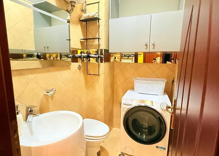 Luxury Free Parking - Center Apartment